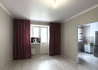 Продаю 2-ком. квартиру, 61 м2, Калужская область, улица Кибальчича, 2