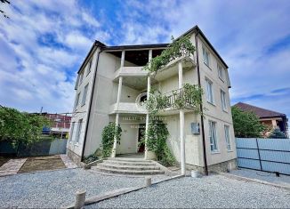 Продам коттедж, 300 м2, Краснодарский край, Кабардинская улица, 35