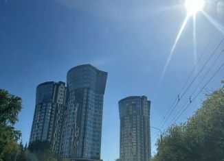 Продажа 2-ком. квартиры, 70 м2, Татарстан, Танковая улица, 2