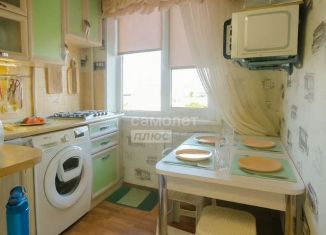 Продаю 2-ком. квартиру, 44.9 м2, Керчь, улица Марата, 2