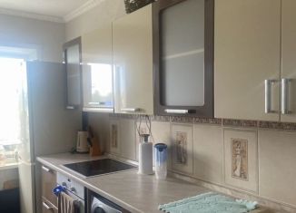 Сдам 2-комнатную квартиру, 46 м2, Тайшет, микрорайон имени Мясникова, 2