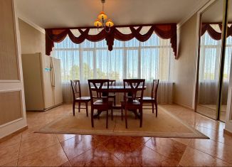 Продажа 3-комнатной квартиры, 120.5 м2, Ставрополь, Советская улица, 10А