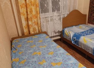 Сдам в аренду 1-ком. квартиру, 28 м2, Грозный, улица Г.А. Угрюмова, 52