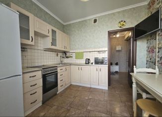 Аренда 2-ком. квартиры, 55 м2, Подольск, улица Академика Доллежаля, 10