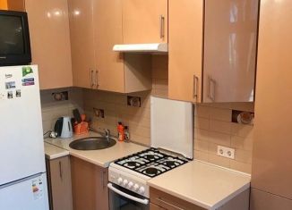 Сдаю в аренду 1-ком. квартиру, 45 м2, Калининград, улица Маршала Баграмяна, 36