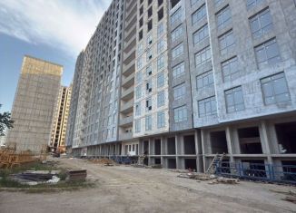 Продается 2-комнатная квартира, 75.8 м2, Дагестан, улица Перова, 13Б