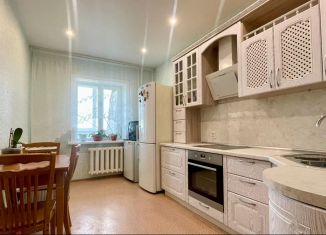 Продается 2-комнатная квартира, 55.6 м2, Благовещенск, улица Пушкина, 100