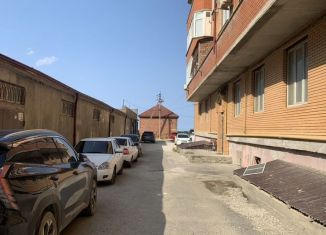 Продаю двухкомнатную квартиру, 80 м2, Махачкала, проспект Насрутдинова, 55А