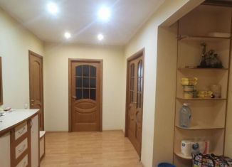 Продаю 2-ком. квартиру, 68.9 м2, Чита, Хабаровская улица