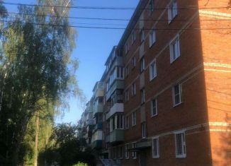 Продажа трехкомнатной квартиры, 61.7 м2, Алексин, улица Революции, 3