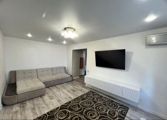 Продажа четырехкомнатной квартиры, 65.3 м2, Крым, улица Чапаева, 29/31