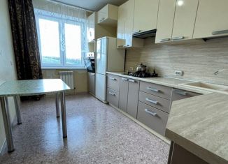 Сдаю 1-ком. квартиру, 37 м2, Республика Башкортостан, улица Мичурина, 12