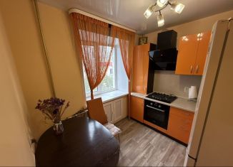 Сдаю в аренду трехкомнатную квартиру, 55 м2, Пермь, Екатерининская улица, 88