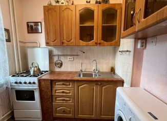 3-ком. квартира на продажу, 43 м2, Санкт-Петербург, Краснопутиловская улица, 33, метро Автово