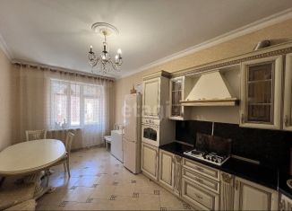 Продажа 3-ком. квартиры, 87 м2, Махачкала, Декоративная улица, 20Б