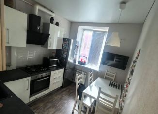 Трехкомнатная квартира на продажу, 65.7 м2, Салават, бульвар Матросова, 50