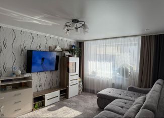 Продаю 2-комнатную квартиру, 57.2 м2, село Мариинский, Лазурная улица, 17