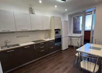 Сдам 1-ком. квартиру, 49 м2, Тюмень, улица Циолковского, 9к1