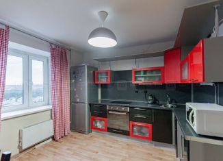 Продается 3-комнатная квартира, 73.3 м2, Татарстан, Крутая улица, 2
