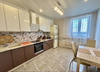 Продаю 2-ком. квартиру, 60.8 м2, Долгопрудный, Новое шоссе, 12