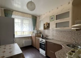 Продается 2-ком. квартира, 50.6 м2, Тюмень, Вересковая улица, 17к1