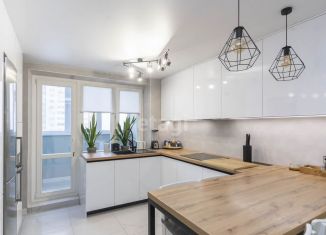 Продаю трехкомнатную квартиру, 92.5 м2, Тюмень, улица Федюнинского, 58к2