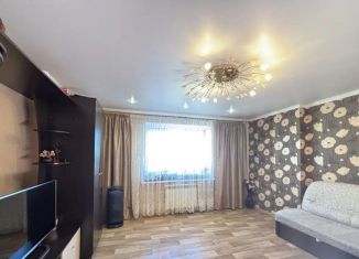 Сдам в аренду 3-комнатную квартиру, 80 м2, Татарстан, улица Тыныч, 3