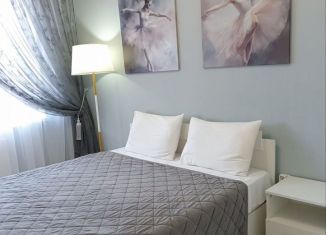 Сдам 2-комнатную квартиру, 52 м2, Краснодарский край, улица Куникова, 20А