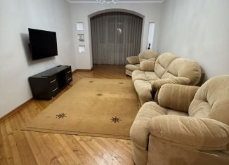 Сдача в аренду 3-комнатной квартиры, 90 м2, Махачкала, улица Абдулхакима Исмаилова, 4В