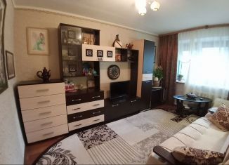 Продам 2-ком. квартиру, 44 м2, Псков, улица Льва Толстого, 20А