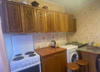 Сдаю в аренду 2-комнатную квартиру, 52 м2, Тобольск, 6-й микрорайон, 8