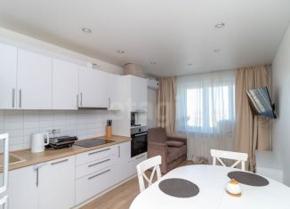 Продаю 2-ком. квартиру, 66 м2, Тюмень, улица Сидора Путилова, 43