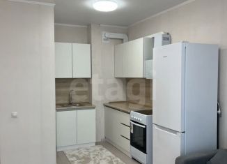 Продаю 1-ком. квартиру, 38.8 м2, Тюмень, улица Виктора Тимофеева, 9