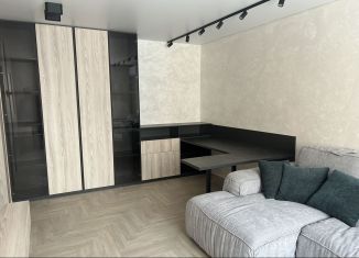 Продаю трехкомнатную квартиру, 82 м2, село Новая Усмань, бульвар Художников, 2А