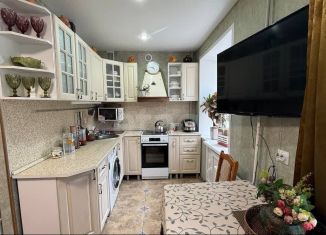 Продается трехкомнатная квартира, 50.6 м2, Бирск, Интернациональная улица, 116В