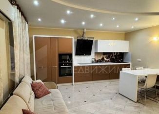 Продаю трехкомнатную квартиру, 91 м2, Тюмень, улица Домостроителей, 34