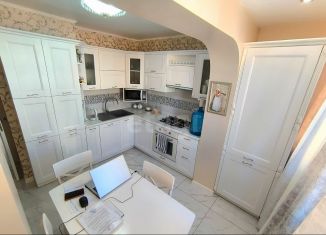 Продается 3-ком. квартира, 71.2 м2, Смоленск, микрорайон Королёвка, 15А