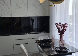 Продам 1-комнатную квартиру, 40 м2, Ростов-на-Дону, проспект Соколова, 68/118Вс2