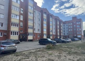 Продажа четырехкомнатной квартиры, 95 м2, Череповец, улица Белинского, 61