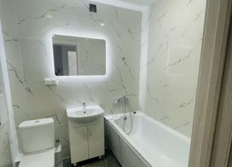 Продаю 1-комнатную квартиру, 31 м2, поселок городского типа Стройкерамика, улица Антонины Зубовой, 2с2