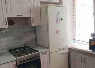 Продается 2-ком. квартира, 40 м2, Брянск, улица Красной Гвардии, 18