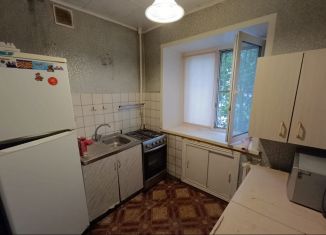 Продам 3-ком. квартиру, 58.2 м2, Александров, Вокзальный переулок, 1