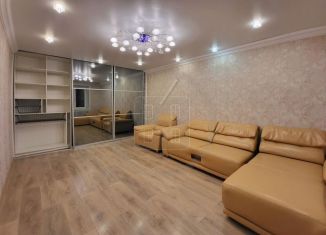 Продам 3-ком. квартиру, 74 м2, Калуга, улица Калужского Ополчения, 3