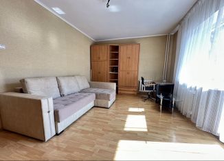 Сдаю 1-ком. квартиру, 40 м2, Калининград, Юношеская улица, 6