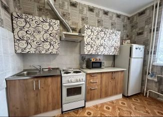 Сдаю двухкомнатную квартиру, 55 м2, Тюмень, улица Челюскинцев, 29