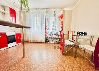 Продаю 1-комнатную квартиру, 46 м2, Челябинск, Центральный район, улица Академика Макеева, 25