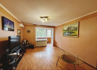 Сдается трехкомнатная квартира, 62 м2, Татарстан, улица Вишневского, 10