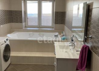 Двухкомнатная квартира на продажу, 71.4 м2, Тюмень, улица Избышева, 6, ЖК Нефтяник