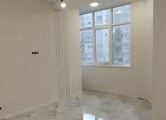 Продаю трехкомнатную квартиру, 84 м2, посёлок городского типа Дагомыс, Ленинградская улица, 23