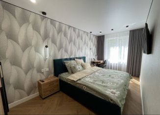 Сдаю в аренду двухкомнатную квартиру, 68 м2, Татарстан, улица Хади Такташа, 89